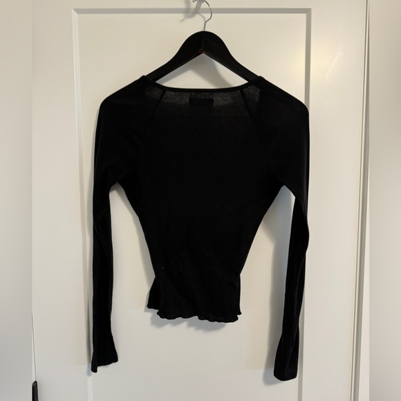 Hollister Wrap Black Long Sleeve, size Small - Picture 3 of 3